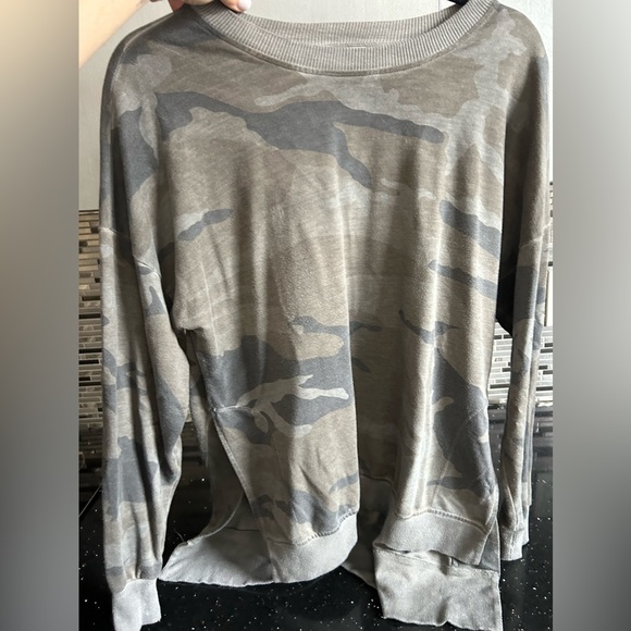Camo long sleeve - Picture 1 of 4